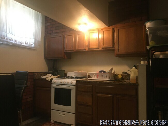 Foto del edificio - 96 Maple St