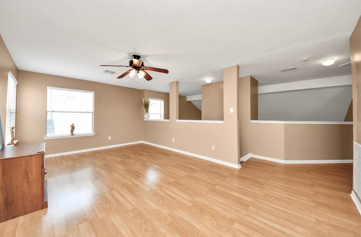 Foto del edificio - 15902 Timber Run Dr
