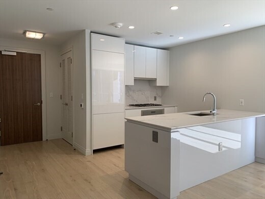 Building Photo - 133 Seaport Blvd
