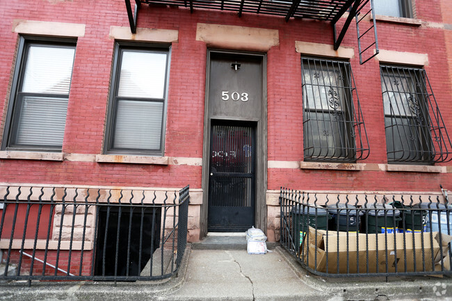 Building Photo - 503 Henry St