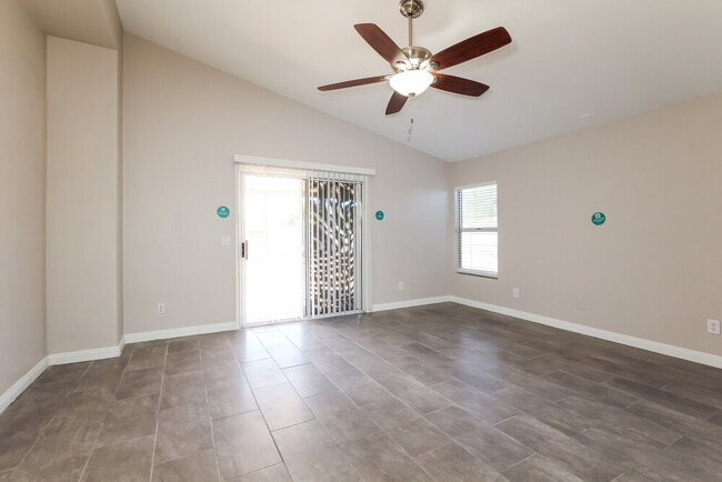 Building Photo - 12702 W Aster Dr