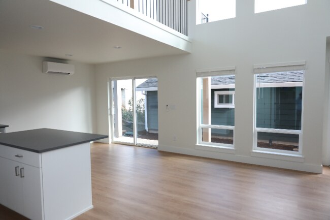 Foto del edificio - 12907 SE Ridgecrest Rd