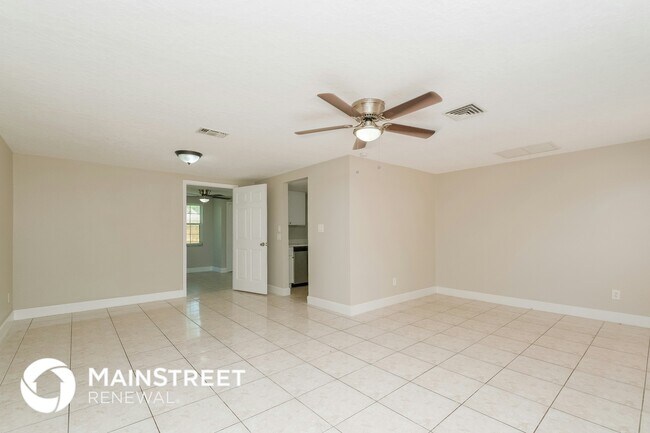 Foto del edificio - 6215 Westport Dr