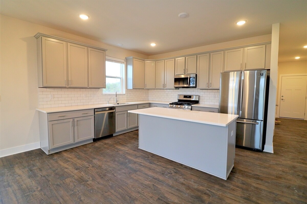 943 Durango Dr, Hartford, WI 53027 House Rental in Hartford, WI