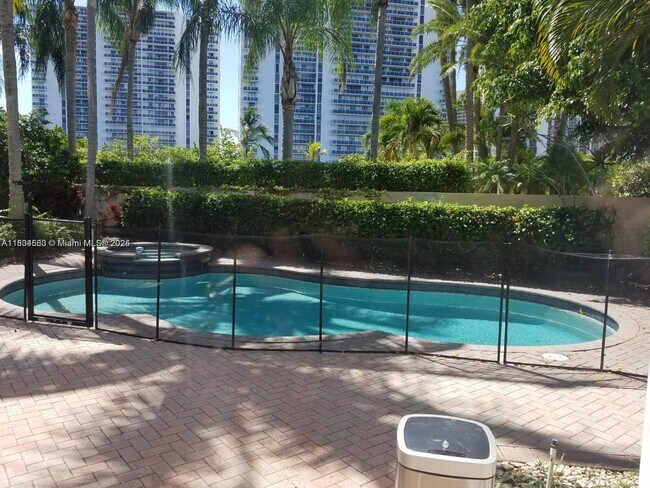 Foto del edificio - 3772 NE 207th Terrace