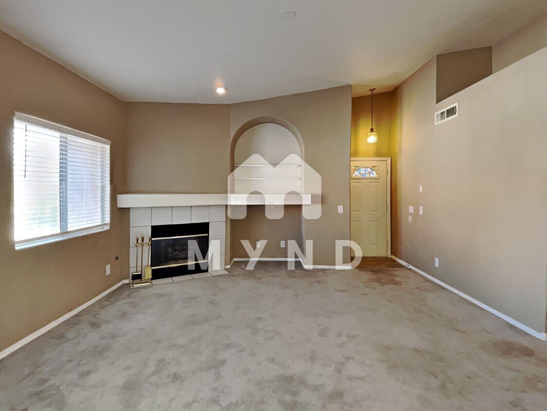 Primary Photo - 5225 W Reno Ave Unit 204