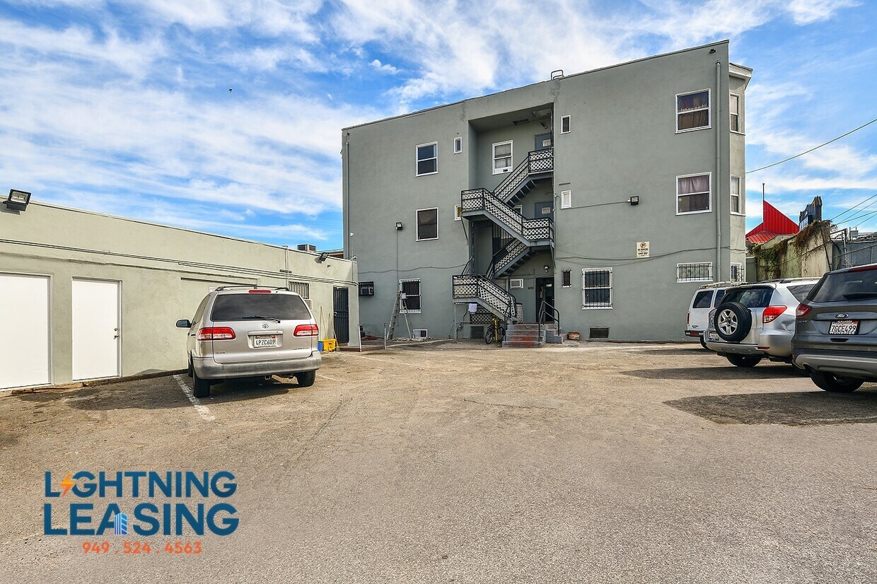 Foto principal - 723 S Alvarado St