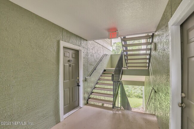 Foto del edificio - 7701 Timberlin Park Blvd