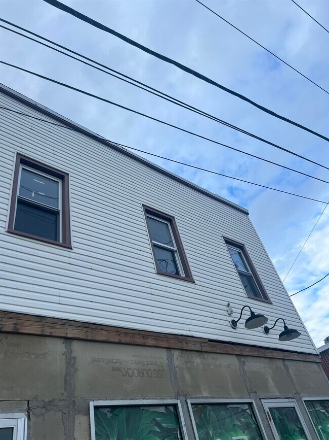 Building Photo - 3523 KENNEDY Blvd