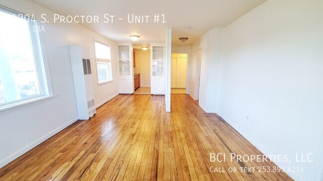 Building Photo - 1204 S Proctor St