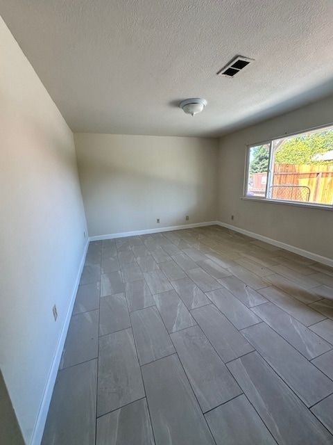 Building Photo - 1120 School St