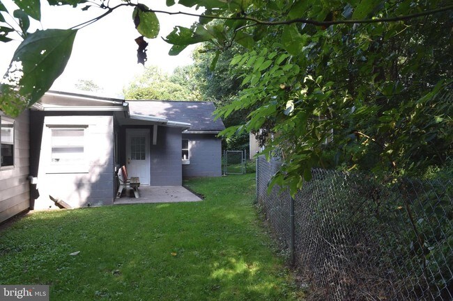 Building Photo - 2052 Foxianna Rd