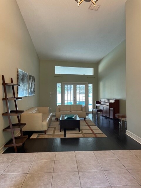 Building Photo - 3083 Ashland Terrace