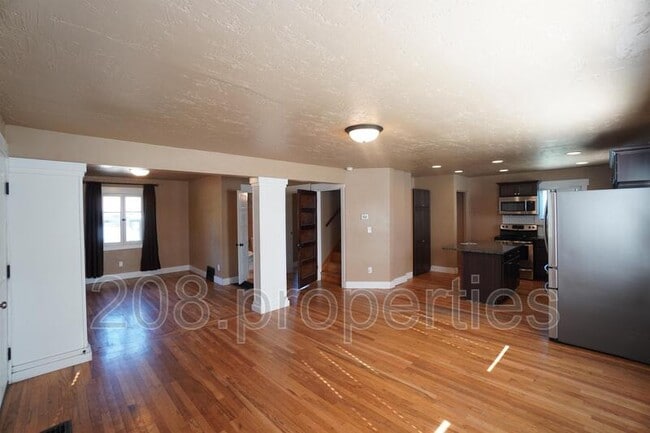 Building Photo - 1202 W Hale St
