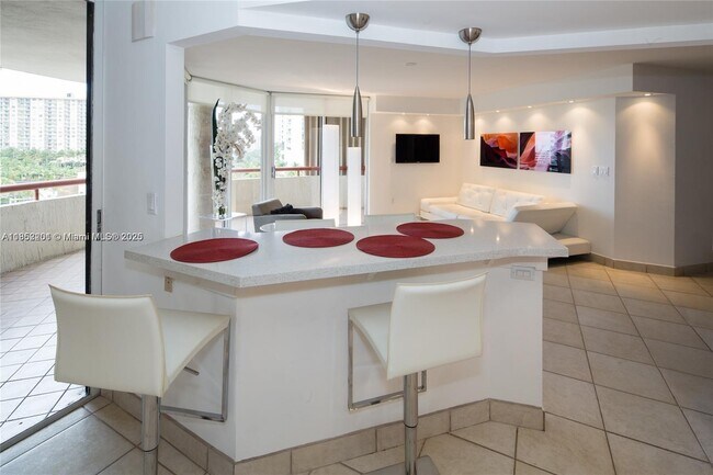 Foto del edificio - 15645 Collins Ave