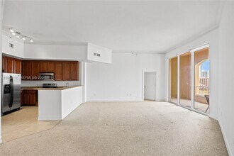 Building Photo - 3001 NE 185th St