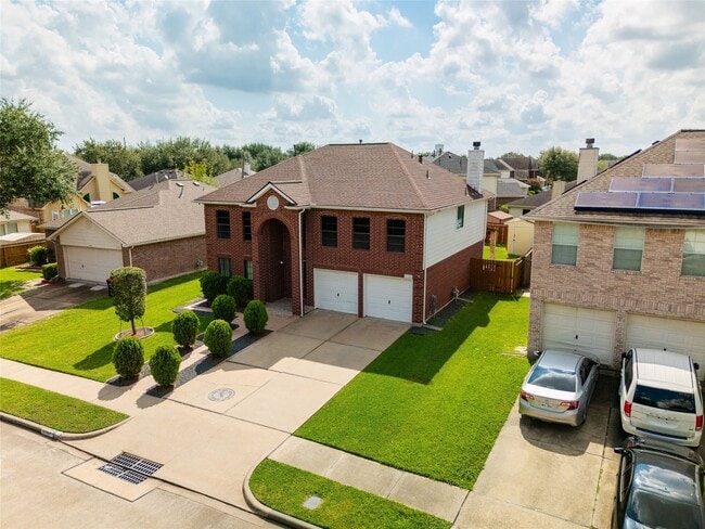 Building Photo - 16307 Split Willow Dr