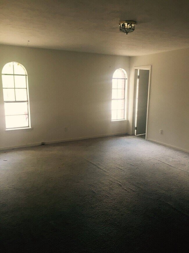 Building Photo - 3612 Livingston Road, Unit G