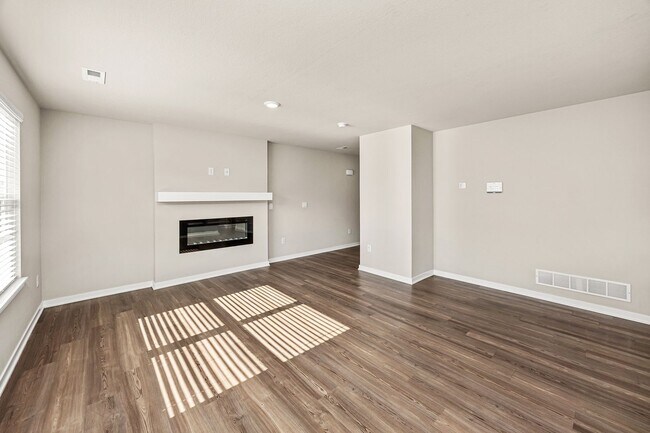 Foto del edificio - SPACIOUS TOWNHOME!! 3 Bedroom, 2.5 Bathroom Townhome in West Des Moines!