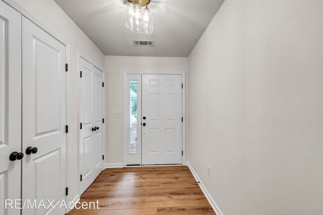 Foto del edificio - 3 br, 2.5 bath House - 263 Tivoli Marsh Rd.