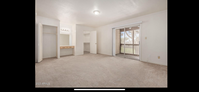 Building Photo - 4341 W Solano Dr N