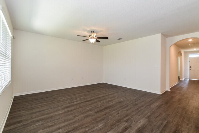 Building Photo - 2164 Bridlewood Dr