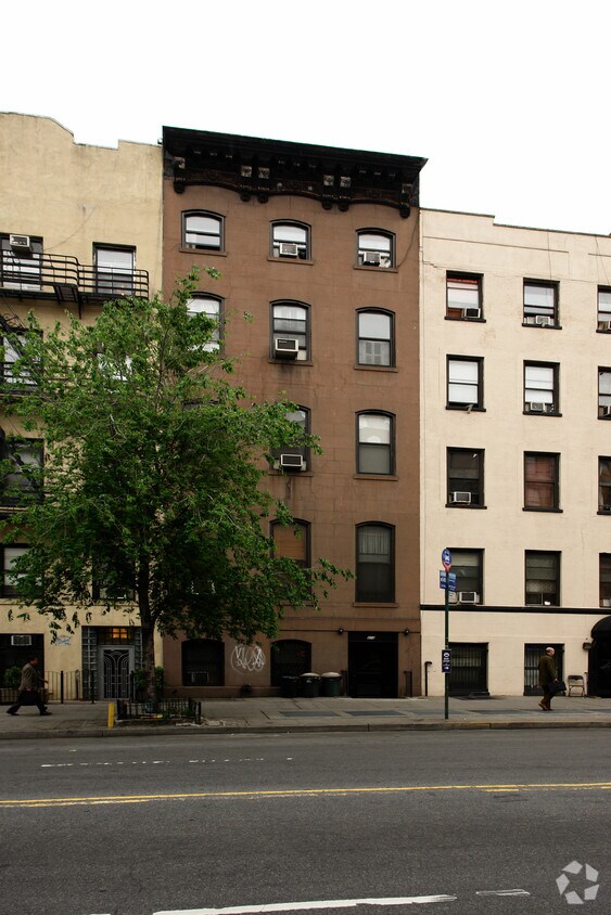 Foto del edificio - 313 W 14th St