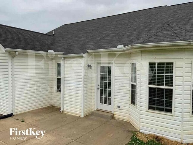Building Photo - 6009 Pleasant Hill Dr