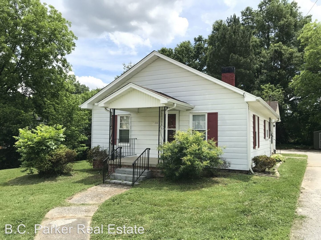 111 E Parker St Graham Nc 27253 House For Rent In Graham Nc Apartments Com