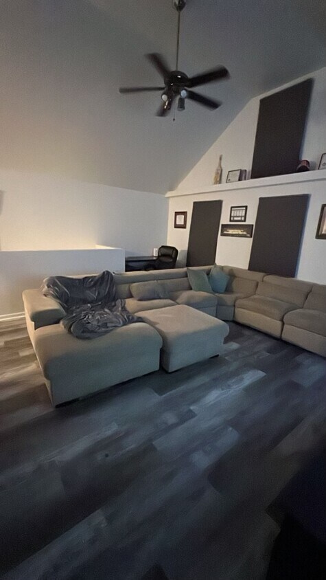 Foto principal - 2724 S Crowell St