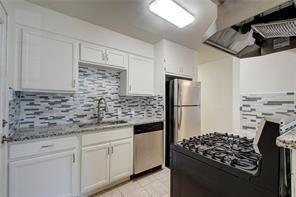 Building Photo - 7909 Lazy Ln