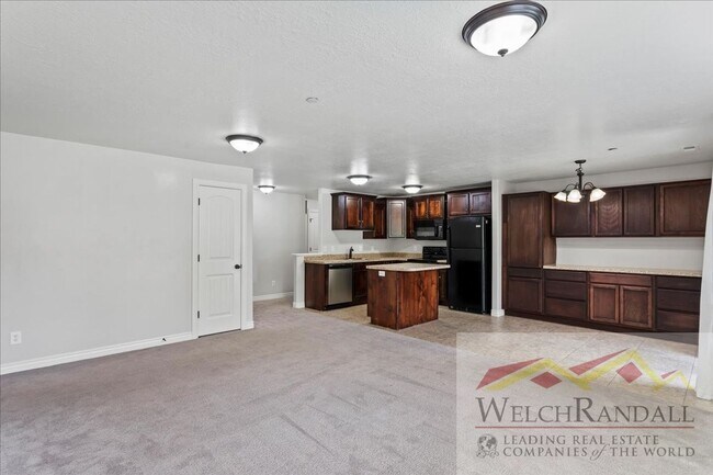 Foto del edificio - Beautiful 3 Bed 2 Bath Condo in Layton
