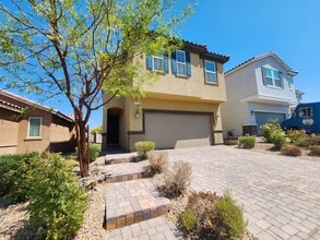 Building Photo - 5574 Autumn Cliffs Way