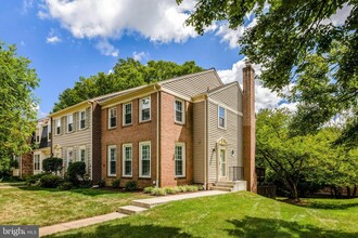Building Photo - 9657 Masterworks Dr