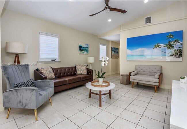 Foto del edificio - 6528 SW 30th St