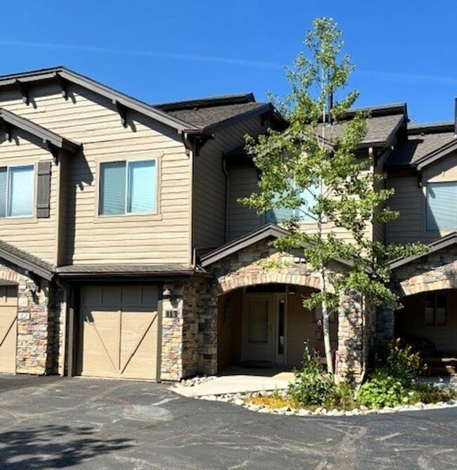 Building Photo - 113 Allegra Ln