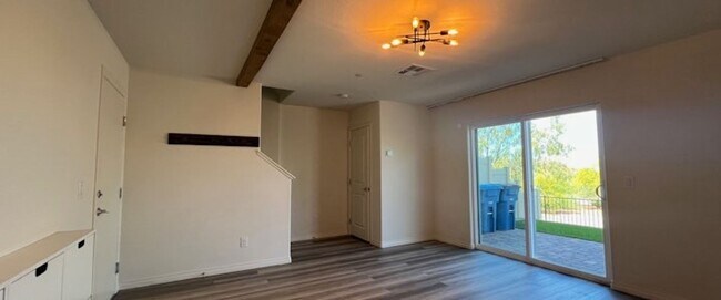 Building Photo - MUST SEE 3 Bedroom Home near Lone Mountain!