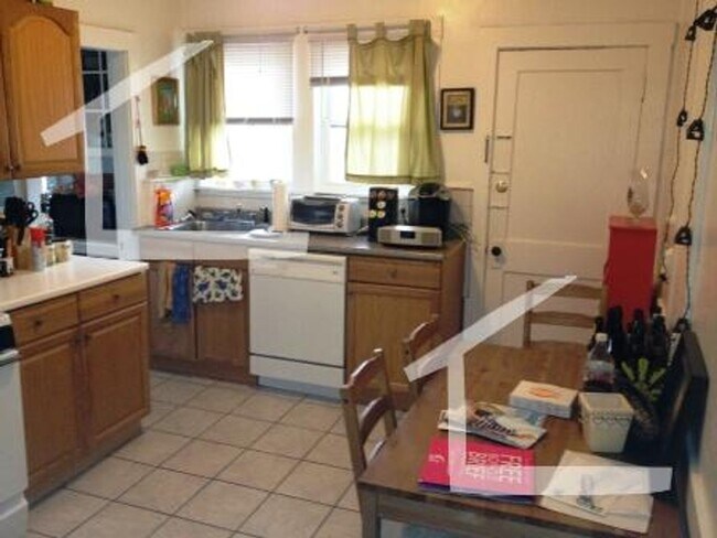 Foto del edificio - Nice 3 bed in Oak Square