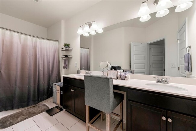 Building Photo - 3295 Estes Dr