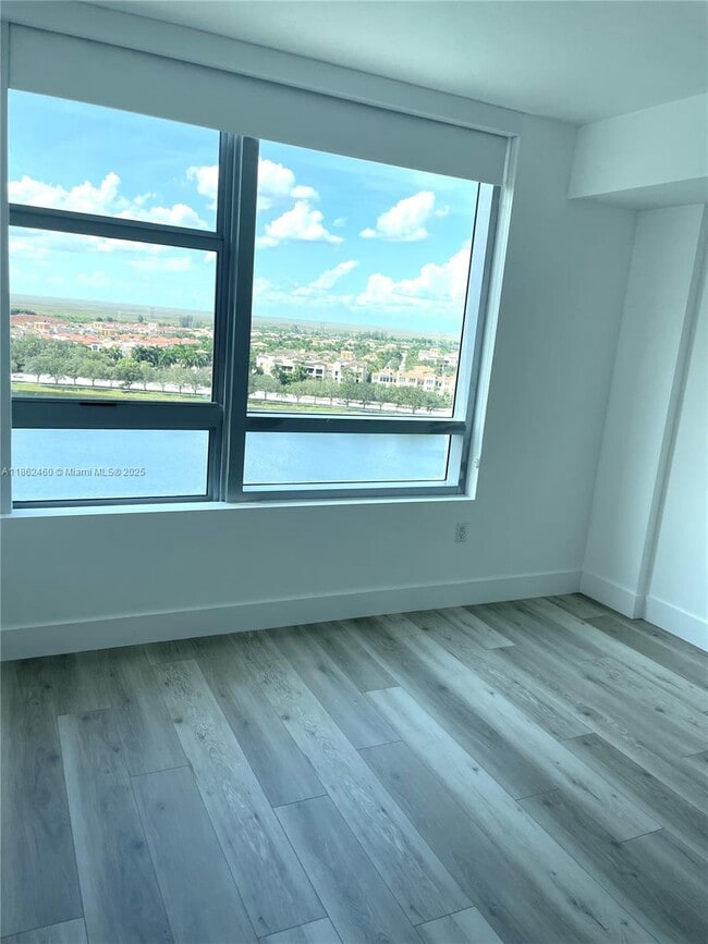 Foto del edificio - 2681 N Flamingo Rd