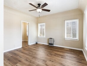 Building Photo - 1324 N Peterson Ave