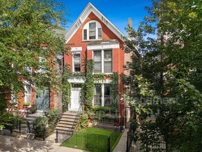 Building Photo - 835 N Paulina St