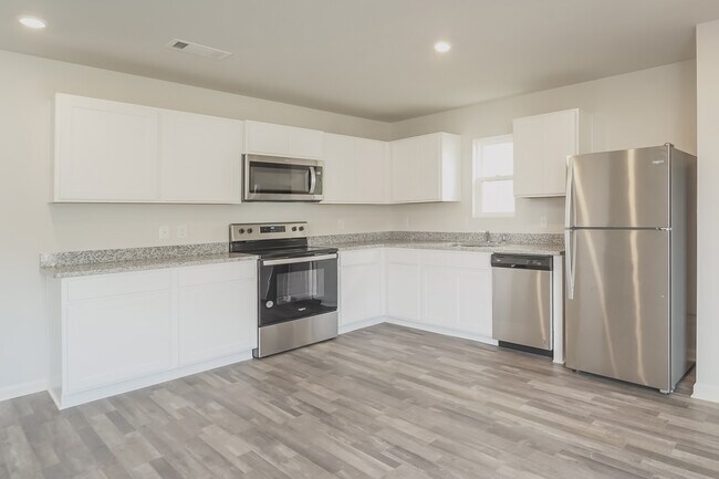Building Photo - 760 Wayfinder Run