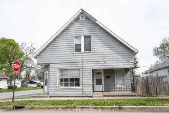 Building Photo - 1604 E Kelly St