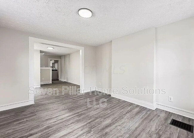 Building Photo - 780 Gibbard Ave