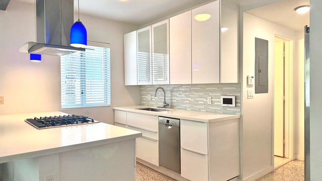 Photo - Jefferson Palms - Miami beach Apartment