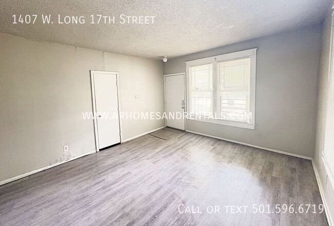 Building Photo - 1407 W Long 17th St