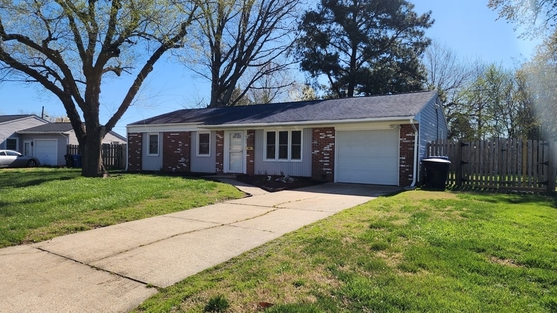 Photo - 924 Carriage Hill Road