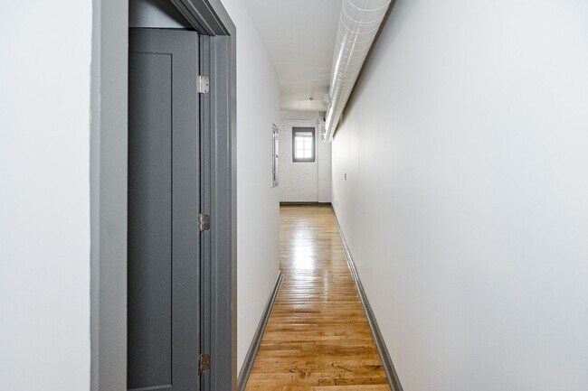 Foto del edificio - Lofts on 18th Street - New Construction!