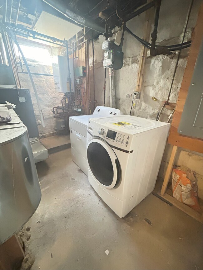 Foto del edificio - 198 School St